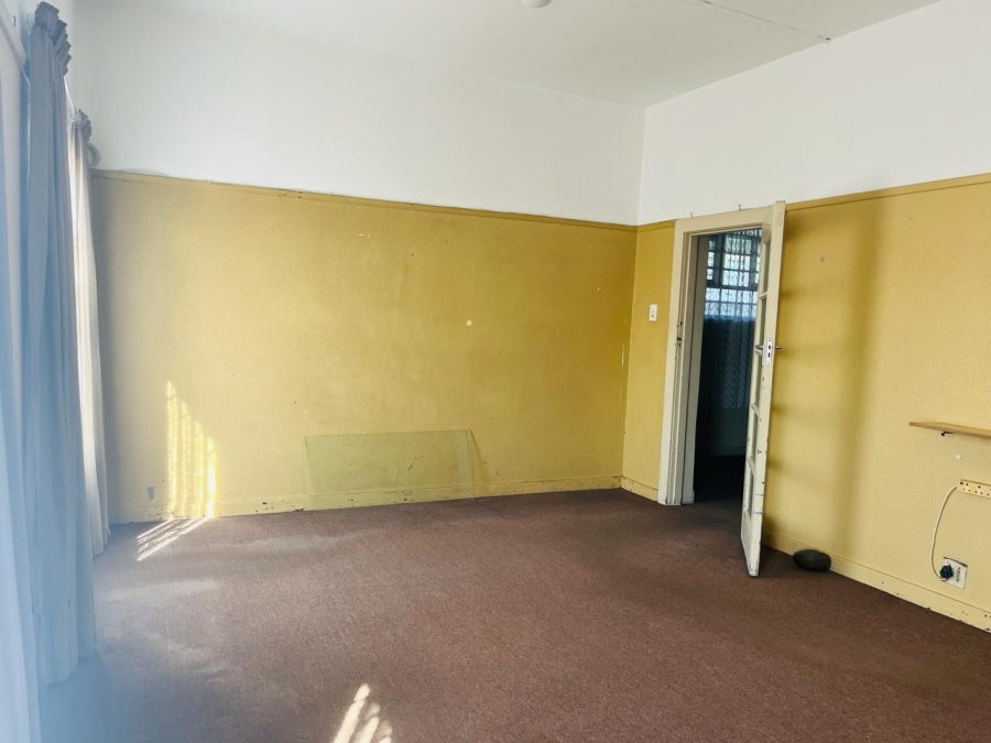 1 Bedroom Property for Sale in Quigney Eastern Cape